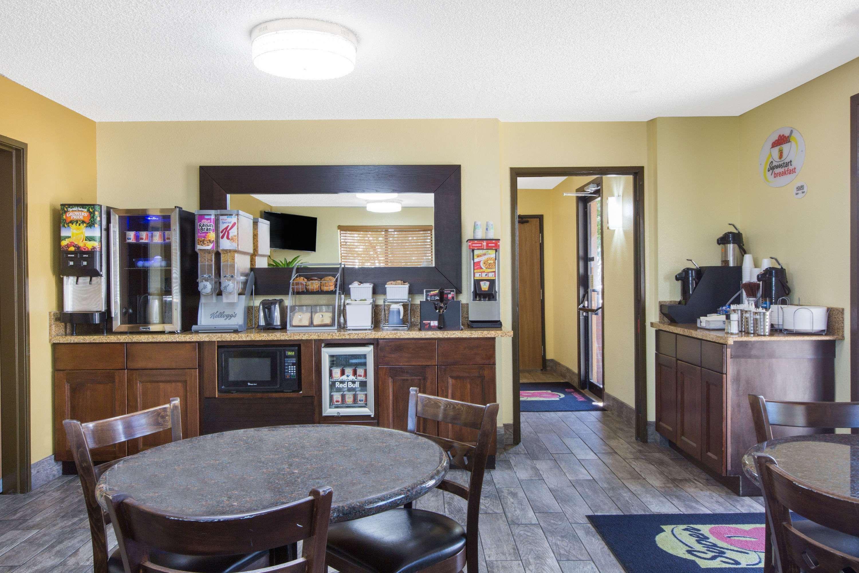 Hotel Super 8 By Wyndham Nampa Exteriér fotografie