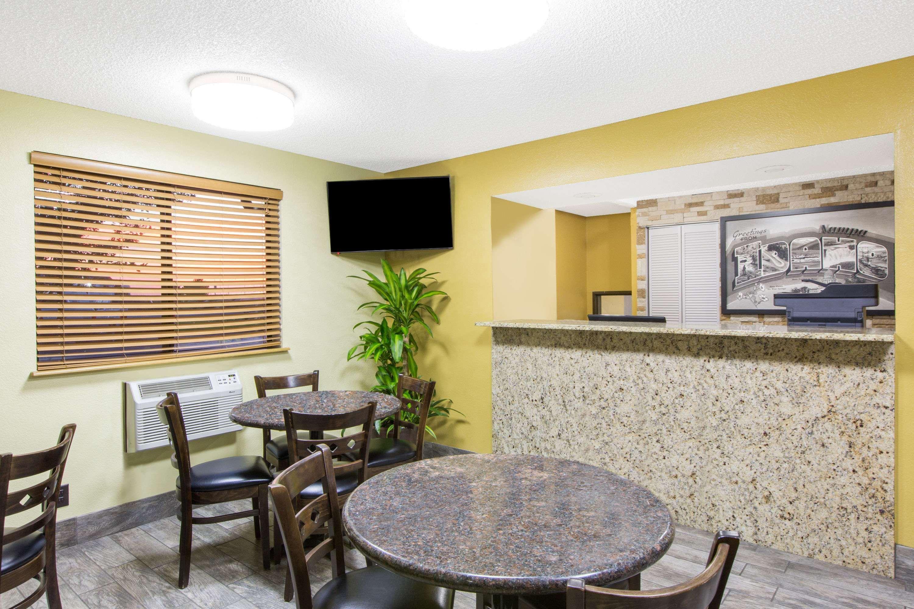 Hotel Super 8 By Wyndham Nampa Exteriér fotografie